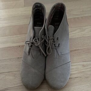 Toms Women's Lace Up Boots - Taupe Suede, Size 9.5